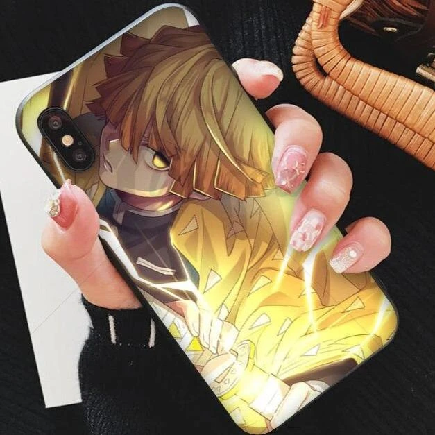 Coque IPhone Demon Slayer Zenitsu Sortant Sa Lame 1 Coque IPhone Demon Slayer Zenitsu Sortant Sa Lame